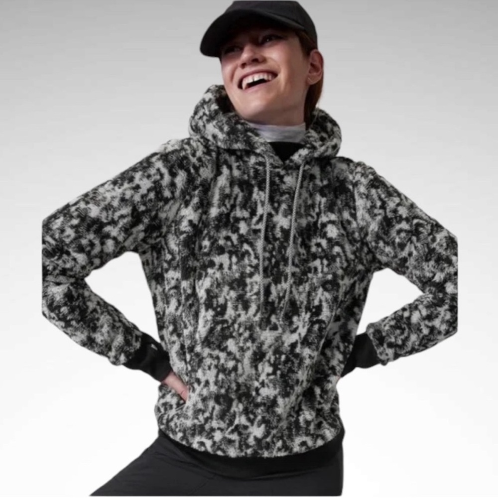 Athleta Tugga Sherpa Jacquard Pullover Hoodie Black and White Size Small - Picture 3 of 17
